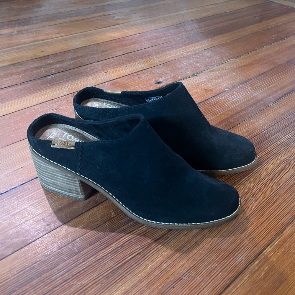 TOMS Black Suede Mules NEW size 8